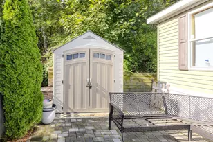 1795 Osborne Ave, Riverhead, NY 11901 - Photo 32