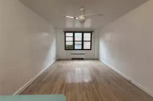 15 Canterbury Rd, Great Neck, NY 11021 - Photo 4