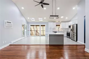 348 Hauser Ave, Holbrook, NY 11741 - Photo 4