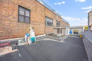 21 Thames St, Brooklyn, NY 11206 - Photo 16