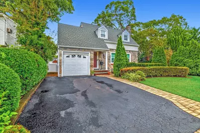 1729 Gormley Avenue, Merrick, NY 11566 - Photo 2