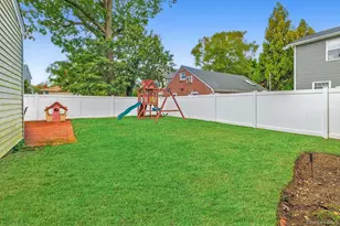 1729 Gormley Ave, Merrick, NY 11566 - Photo 6