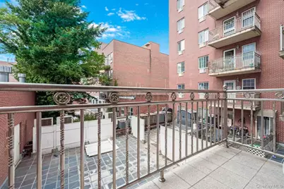 35-06 Leavitt Street #3K, Flushing, NY 11354 - Photo 8
