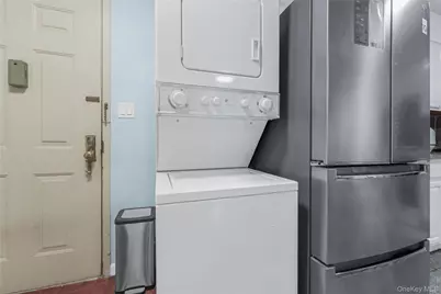 35-06 Leavitt Street #3K, Flushing, NY 11354 - Photo 6