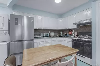 35-06 Leavitt Street #3K, Flushing, NY 11354 - Photo 4