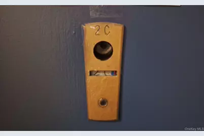 636 N Terrace Avenue #2C, Mount Vernon, NY 10552 - Photo 2