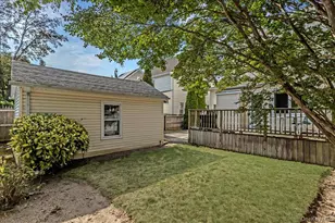 90 Jackson Rd, Valley Stream, NY 11581 - Photo 6