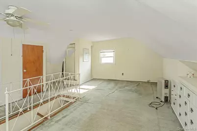 90 Jackson Road, Valley Stream, NY 11581 - Photo 20