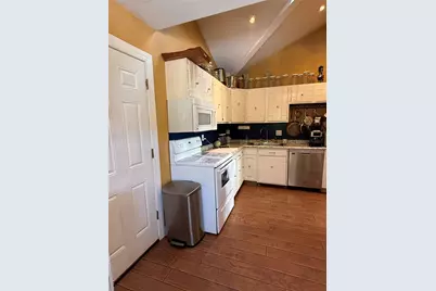 135 Forrest Avenue, Shirley, NY 11967 - Photo 8