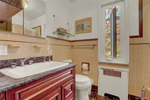 85-31 Edgerton Blvd, Jamaica, NY 11432 - Photo 12