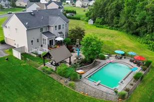 102 Luthien Forest Rd, Rock Tavern, NY 12553 - Photo 2