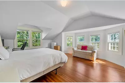 46 Bellport Lane, Bellport, NY 11713 - Photo 10