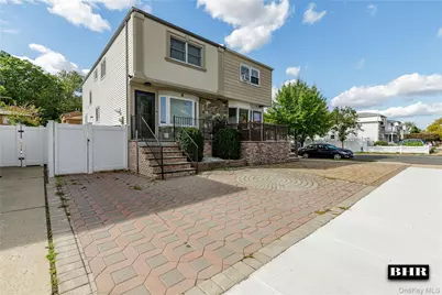 6 Mulberry Avenue, New York, NY 10314 - Photo 4