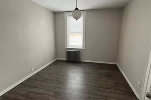 80-21 Myrtle Ave, Glendale, NY 11385 - Photo 4