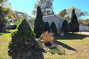 2 Pinetop Dr, Shirley, NY 11967 - Photo 16