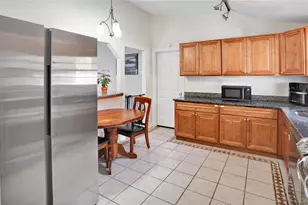 2 Pinetop Dr, Shirley, NY 11967 - Photo 4