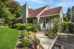 7 Eileen Cir, Jamesport, NY 11947 - Photo 2