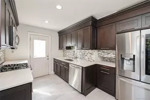 18 Lois Ln, Farmingdale, NY 11735 - Photo 8