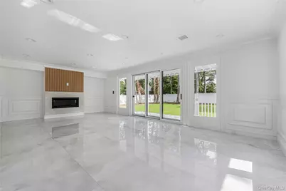 15 Southwick Court, Plainview, NY 11803 - Photo 40