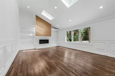 15 Southwick Court, Plainview, NY 11803 - Photo 22