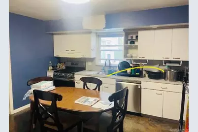 114 Camdike St, Valley Stream, NY 11580 - Photo 2