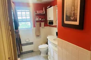 114 Camdike St, Valley Stream, NY 11580 - Photo 4