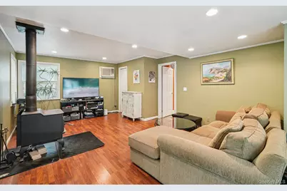 74 E Maple Avenue, Suffern, NY 10901 - Photo 20