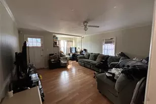 226 Sweezy Ave, Riverhead, NY 11901 - Photo 4