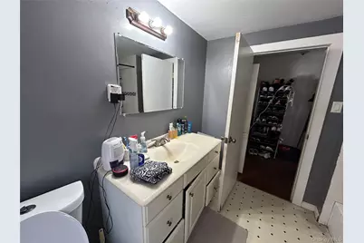 226 Sweezy Avenue, Riverhead, NY 11901 - Photo 32