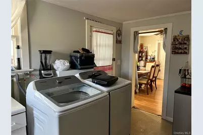 226 Sweezy Avenue, Riverhead, NY 11901 - Photo 16