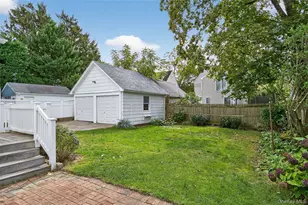 70 Highland Ave, Port Washington, NY 11050 - Photo 30