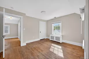 70 Highland Ave, Port Washington, NY 11050 - Photo 24