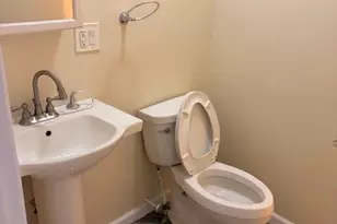 28 Hasbrouck St, Newburgh, NY 12550 - Photo 8