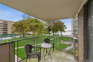 166-25 Powells Cove Blvd, Whitestone, NY 11357 - Photo 20