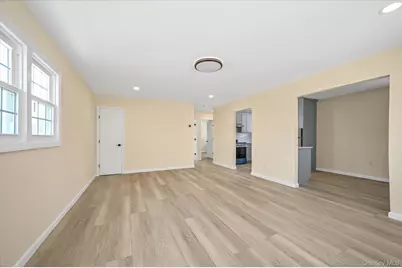 95-26 243rd Street #2nd Floor, Floral Park, NY 11001 - Photo 4