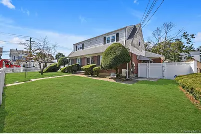 95-26 243rd Street #2nd Floor, Floral Park, NY 11001 - Photo 18