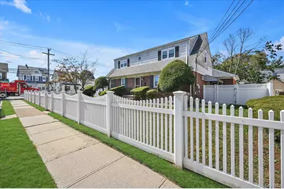 95-26 243rd Street #2nd Floor, Floral Park, NY 11001 - Photo 20