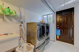 67-54 Groton St, Forest Hills, NY 11375 - Photo 8