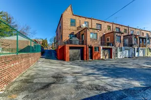 67-54 Groton St, Forest Hills, NY 11375 - Photo 26