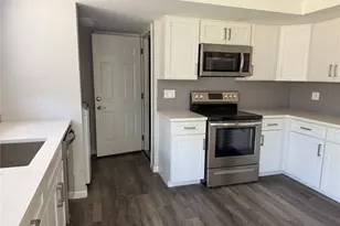 130 Tarpon Ave, Medford, NY 11763 - Photo 2