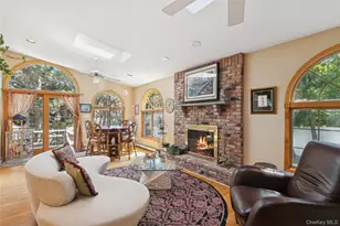 3 Wood Ln, Plainview, NY 11803 - Photo 12