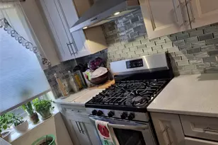 141-34 78th Ave, Flushing, NY 11367 - Photo 6