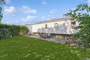 3806 Windsor Dr, Bethpage, NY 11714 - Photo 10