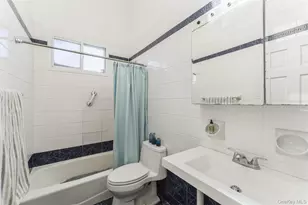 3806 Windsor Dr, Bethpage, NY 11714 - Photo 6