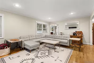 19 Blue Spruce Ln, Commack, NY 11725 - Photo 4