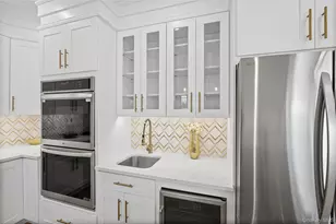 10 Crown Ln, Westbury, NY 11590 - Photo 16