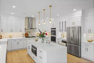 10 Crown Ln, Westbury, NY 11590 - Photo 14