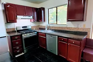 3 Hook Rd, Poughkeepsie, NY 12601 - Photo 12