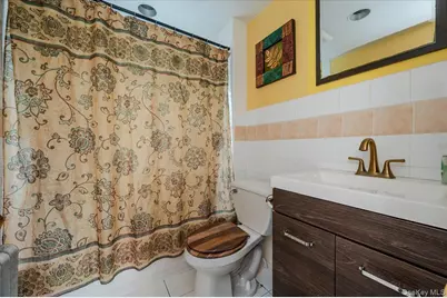 174 Hoffman Avenue, Elmont, NY 11003 - Photo 14