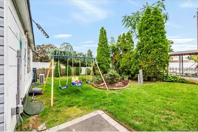 174 Hoffman Avenue, Elmont, NY 11003 - Photo 18